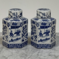 Pair Chinese Blue and White Porcelain Lidded Tea Jars