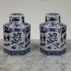 Pair Chinese Blue and White Porcelain Lidded Tea Jars