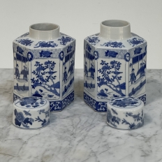 Pair Chinese Blue and White Porcelain Lidded Tea Jars