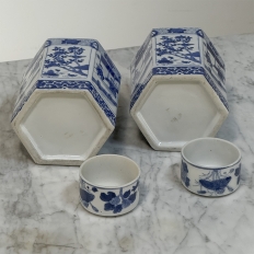 Pair Chinese Blue and White Porcelain Lidded Tea Jars
