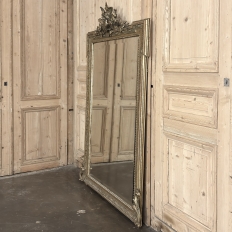 19th Century French Louis XVI Giltwood Mirror with Lovebirds