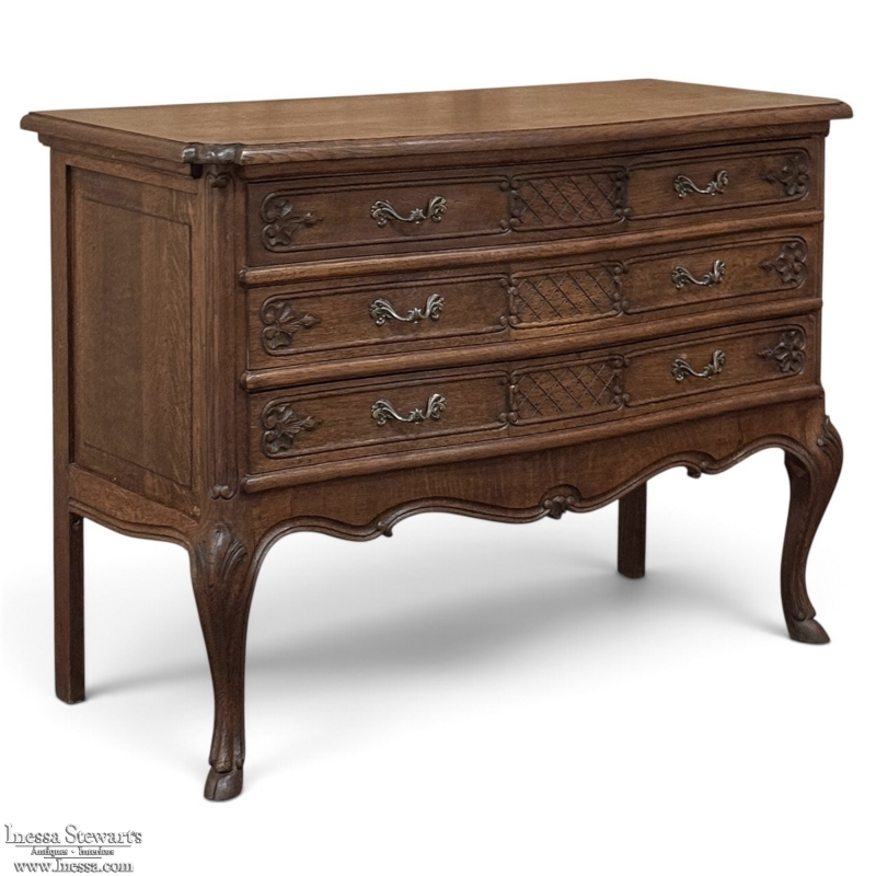 Country French Régence Style Chest of Drawers ~ Commode with Cabriole Legs