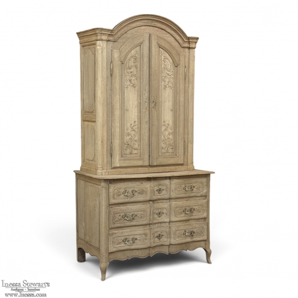 18th Century Country French Louis XV Liegeois Stripped Oak Commode a Deux Corps
