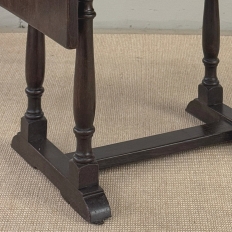 19th Century English Drop Leaf Side Table