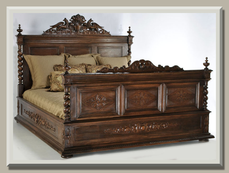 Antique of the Week ~ A Bed Fit For a King | Antiques in Style